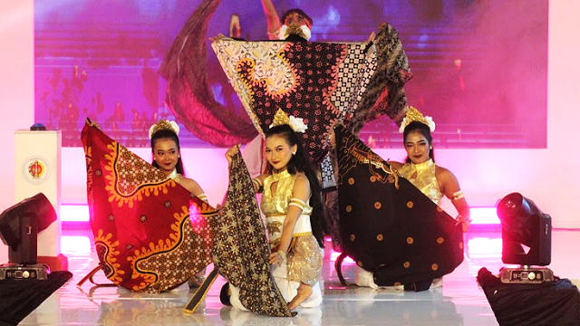 EVENT OKTOBER 2024 : DIHADIRI MENTERI PELANCONGAN DAN SENI DARI SERAWAK MALAYSIA, TARGETKAN FESTIVAL BATIK 2024 OMZET 500 JUTA