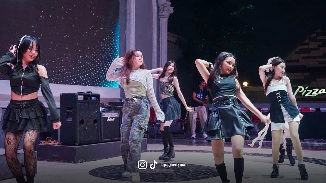 KESERUAN DANCE SHOWCASE DI JOGJA CITY MALL