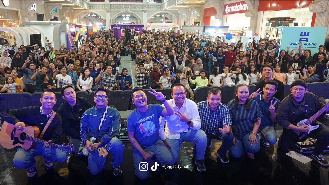 HARI KE - 3 TOKO CAT LANCAR DI JCM